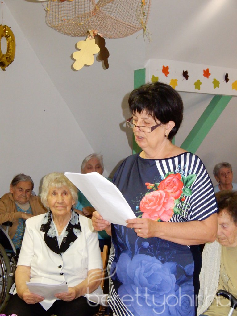 Marika néni 90 éves 27